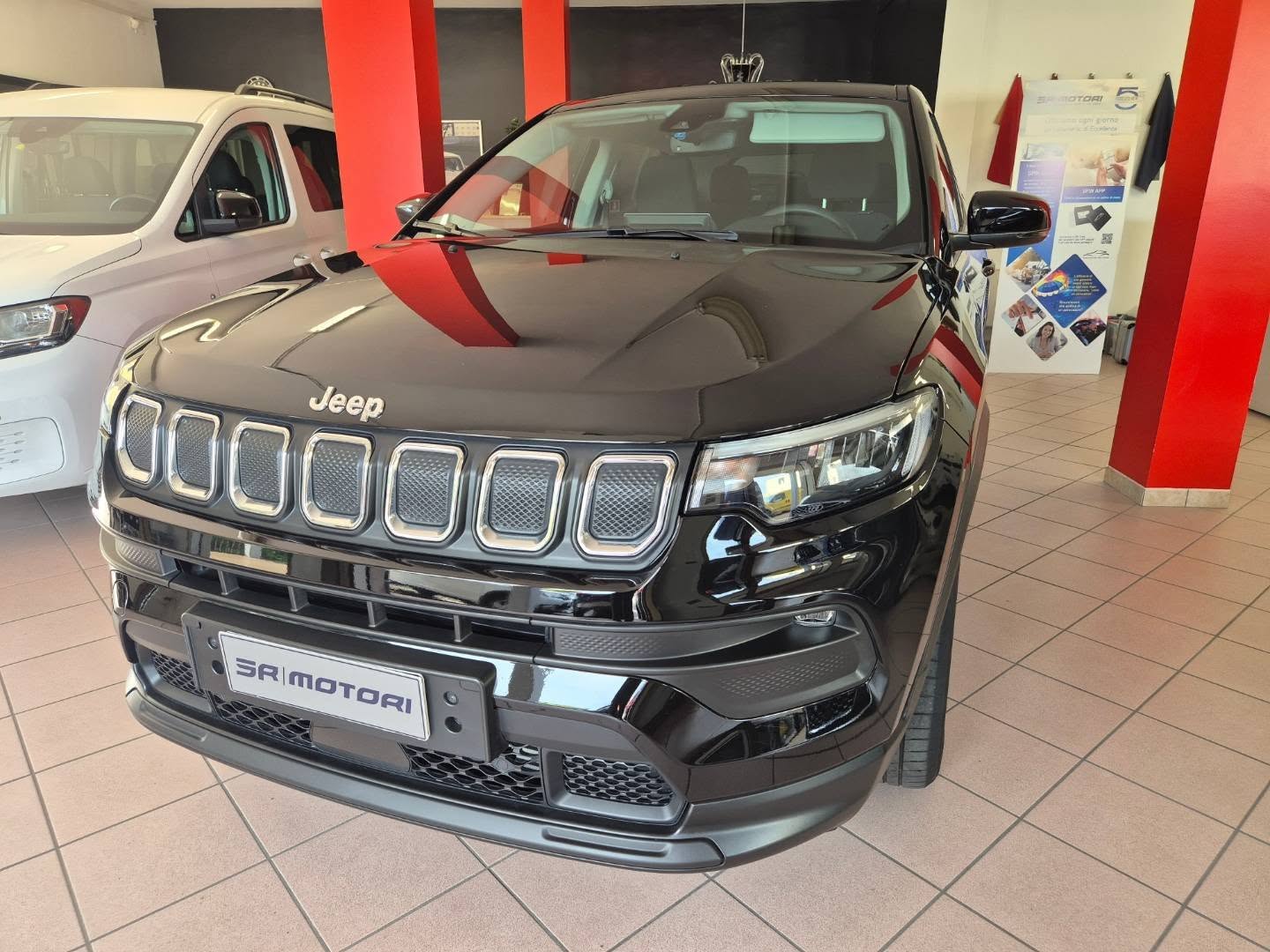 Jeep Compass 1600 mj 130hp cambio manuale LONGITUDE 09.2023 37.800 km Uniproprietario